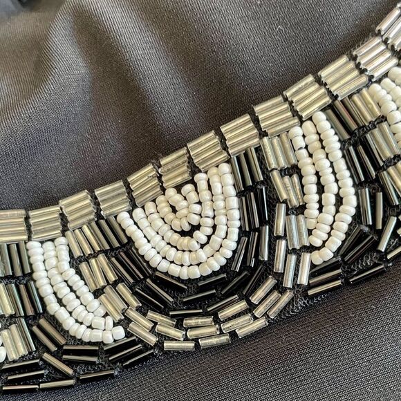 VINTAGE BLACK JONES NEW YORK DRESS WITH BEADED COLAR SIZE 8 EVC - Picture 7 of 7